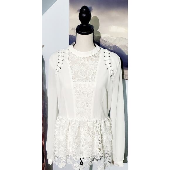 Venus White Blouse Size 8 Lace Whimsy Goth Fairy Sorority Enchanting Unique Boho - Picture 1 of 6